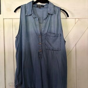 Velvet Heart Light Blue Sleeveless Blouse